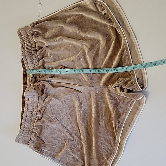 Buffbunny Collection NWT, in Champage velour Disco shorts women's size medium - Picture 11 of 12